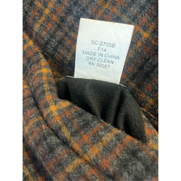 Saks Fifth Avenue reversible vest - Picture 12 of 13